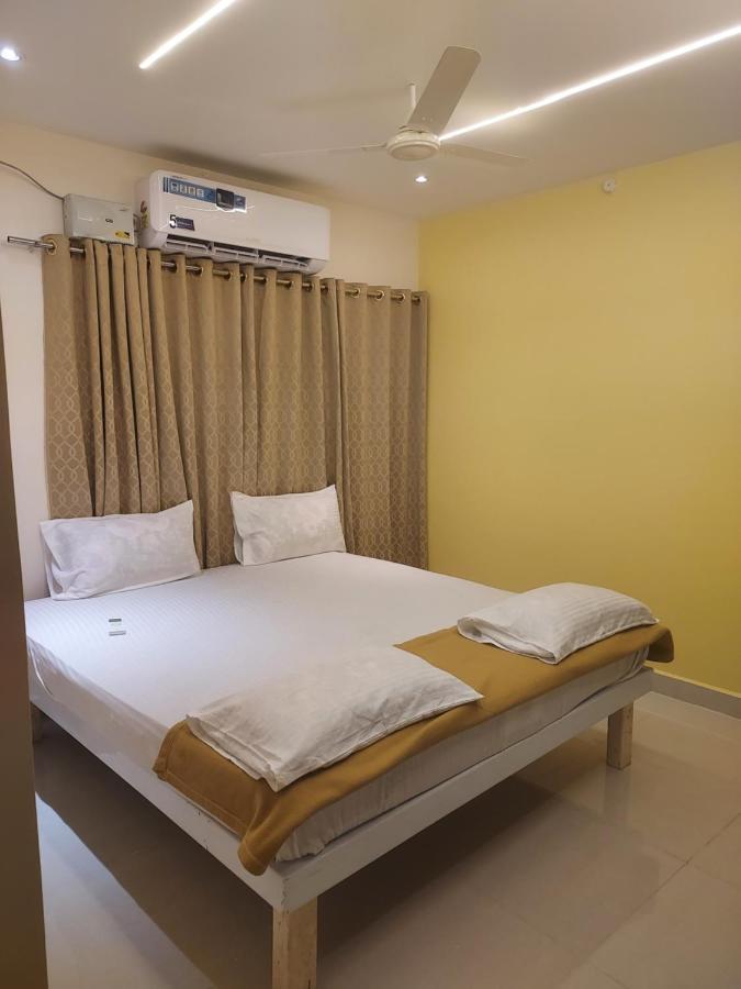 Srirangam Service Apartment Tiruchirappalli Eksteriør billede