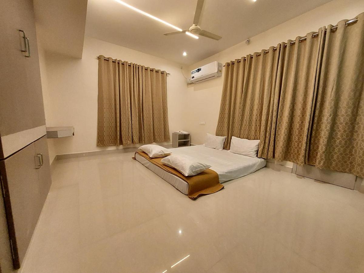 Srirangam Service Apartment Tiruchirappalli Eksteriør billede