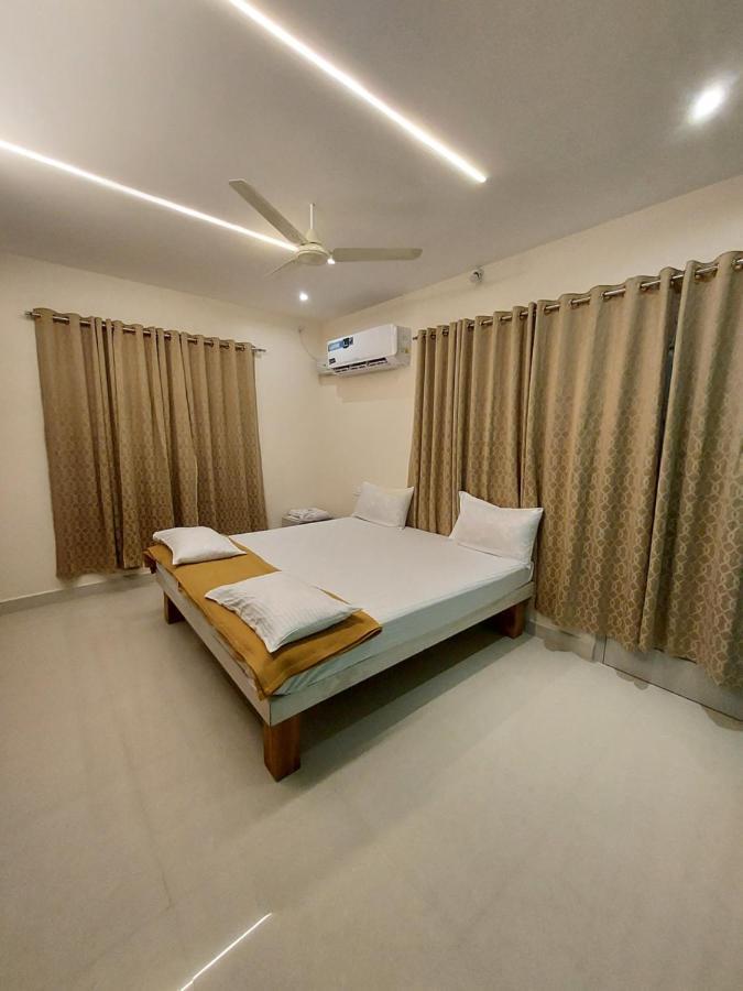 Srirangam Service Apartment Tiruchirappalli Eksteriør billede