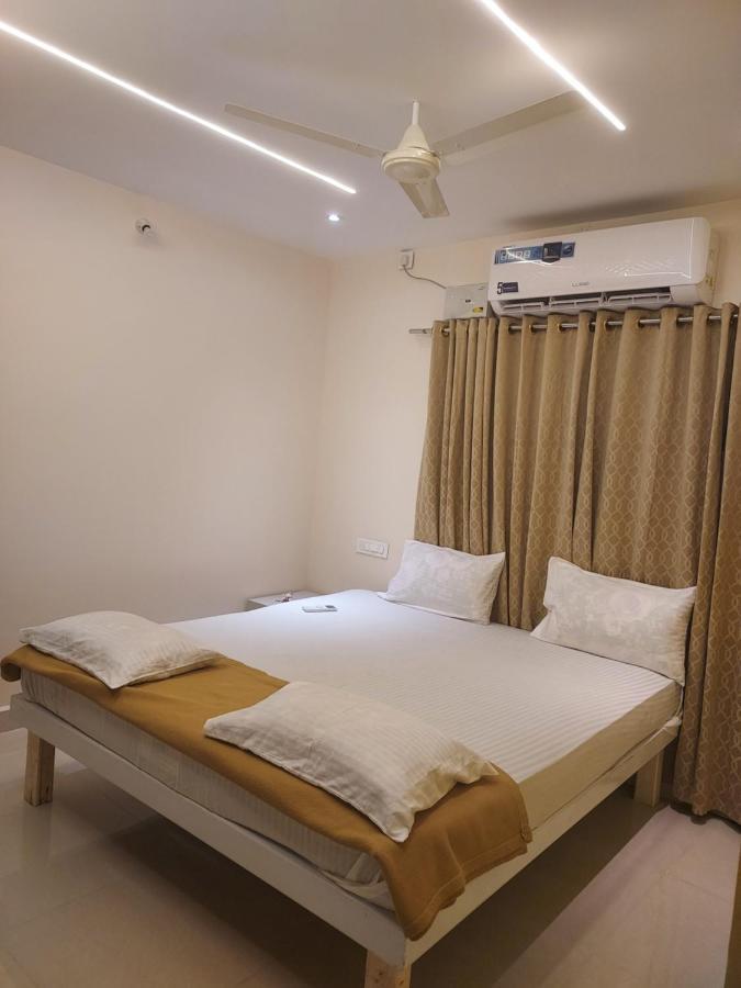 Srirangam Service Apartment Tiruchirappalli Eksteriør billede