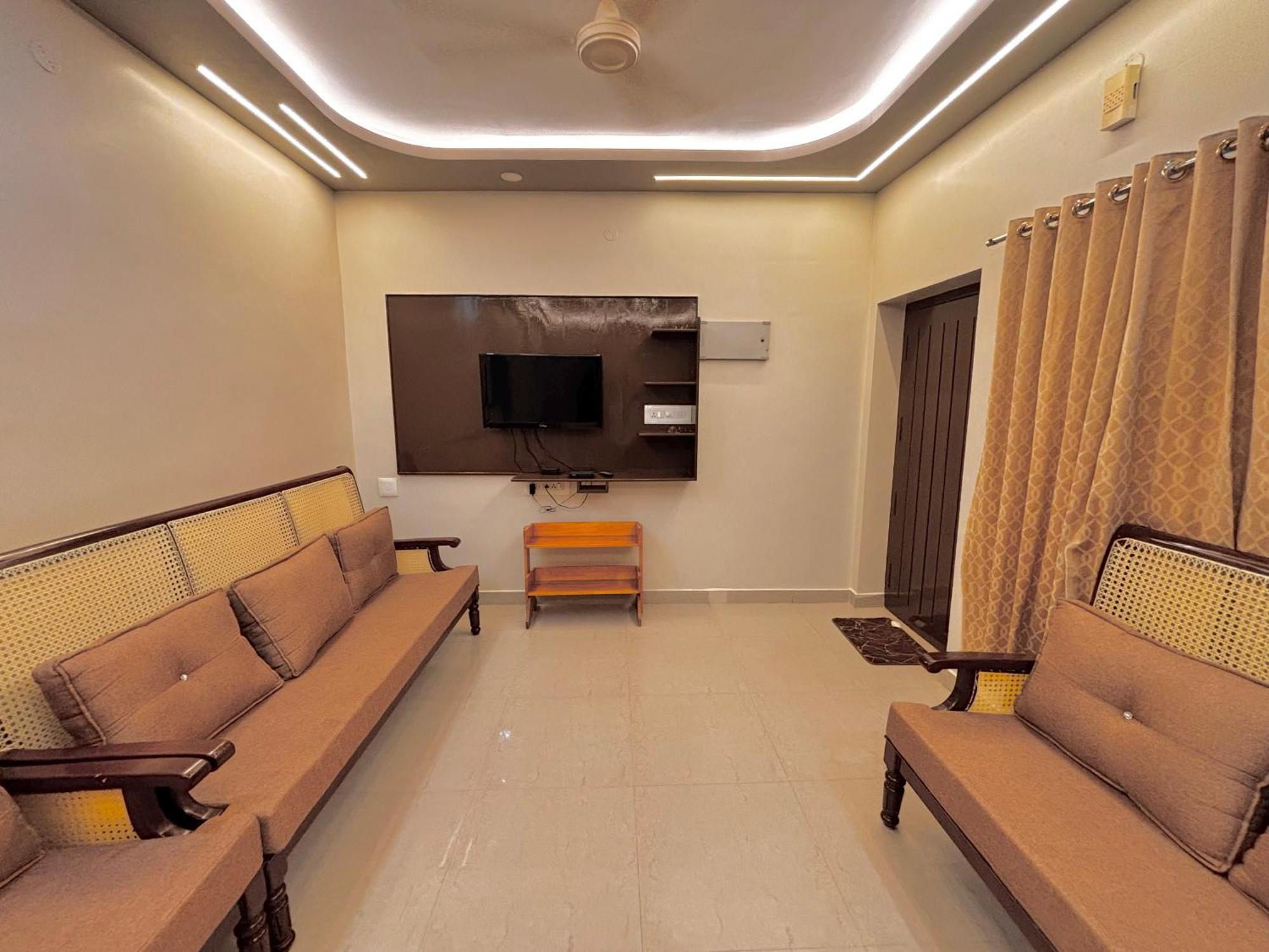 Srirangam Service Apartment Tiruchirappalli Eksteriør billede