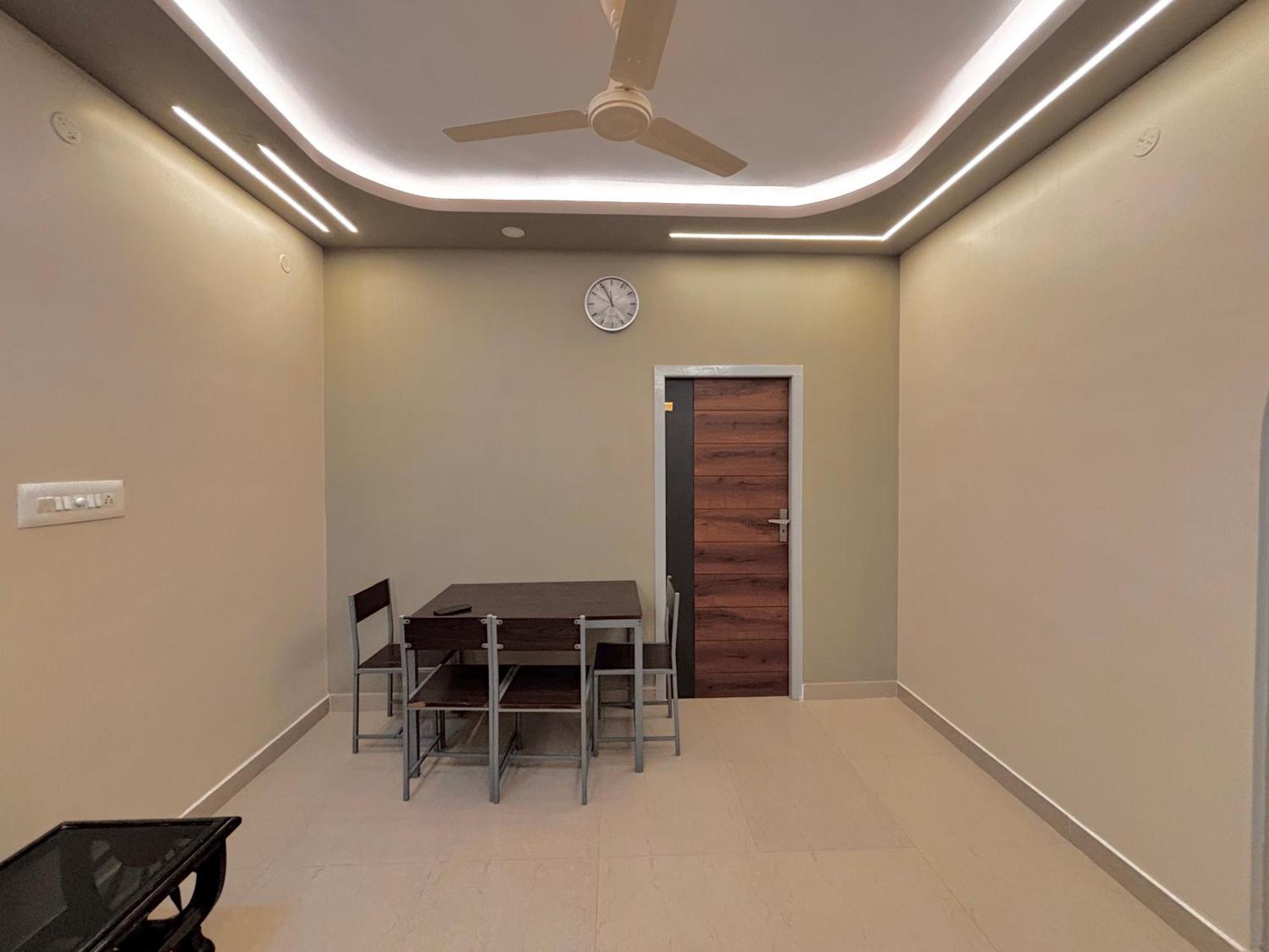 Srirangam Service Apartment Tiruchirappalli Eksteriør billede