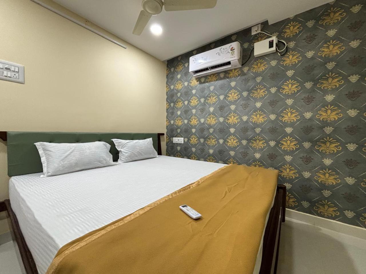 Srirangam Service Apartment Tiruchirappalli Eksteriør billede